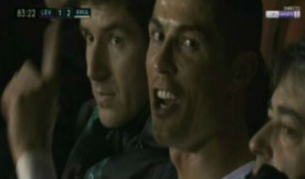 Ο Κριστιάνο έγινε αλλαγή, αλλά δεν… πλακώθηκε με τον Ζιντάν