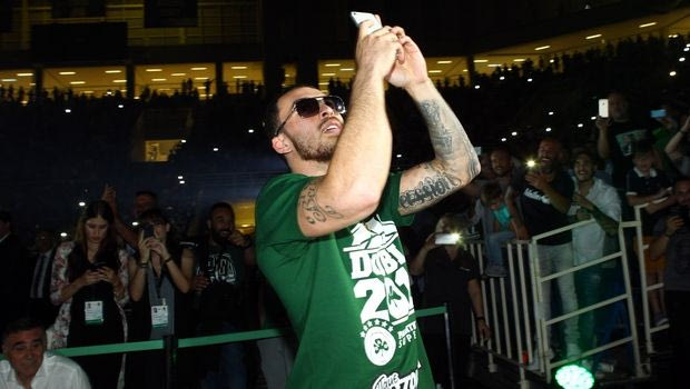 Ένα (ακόμα) βήμα πιο κοντά στον Παναθηναϊκό ο Τζέιμς