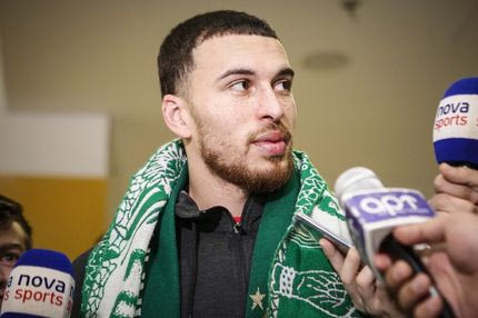 Λες και ήταν ρούκι ο Τζέιμς…