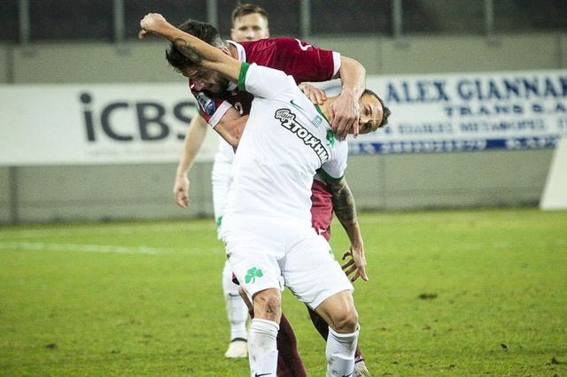 Το… παράσημο του Κάτσε από το διπλό στη Λάρισα…