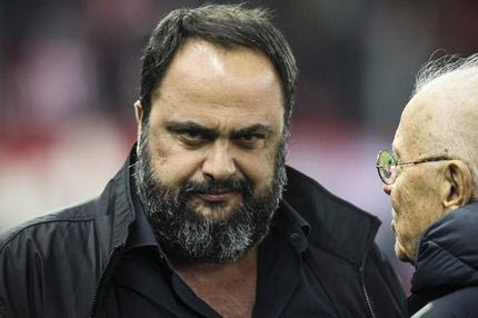 O Μαρινάκης στο γήπεδο, στο πλευρό της Νότιγχαμ Φόρεστ (PHOTO)!