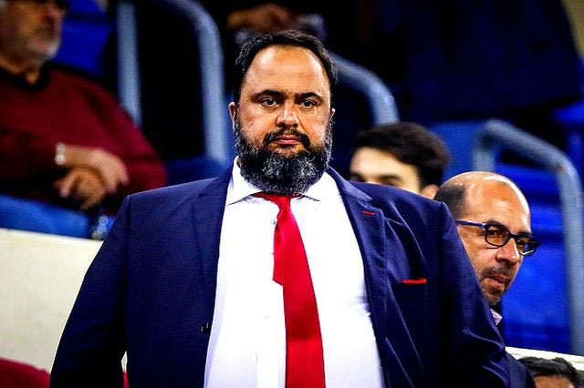 Ο Μαρινάκης αντιμέτωπος με τον… Μαρινάκη