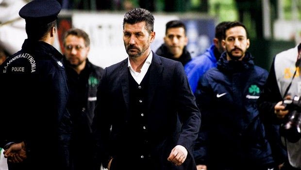 “Στόλισαν” Αλαφούζο και αποθέωσαν Ουζουνίδη!