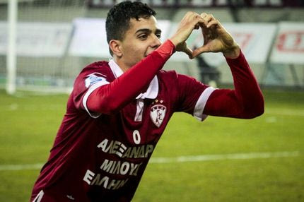 To ταλέντο φόρεσε τα ερυθρόλευκα