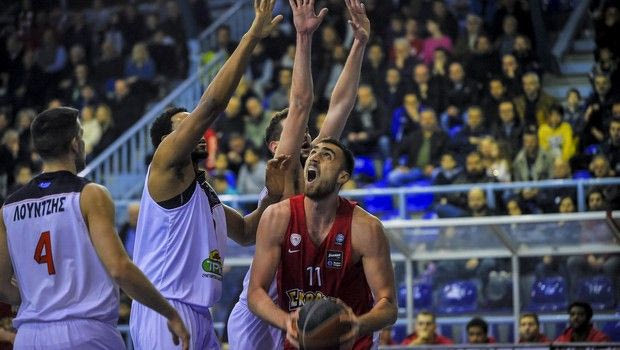 “Ξεκούραστη” νίκη για Ολυμπιακό πριν τον τελικό