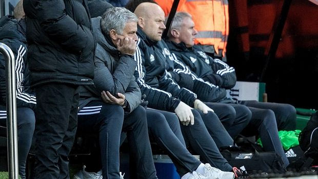 Πάρτι στο Twitter με την 14χρονη “κατάρα” του Μουρίνιο!