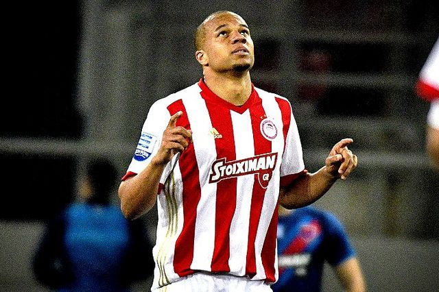 Η Λιντς θέλει Οφόε και τα… σκάει!