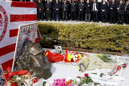 Το μνημόσυνο της Θύρας 7 μία ημέρα πριν από την ΑΕΚ