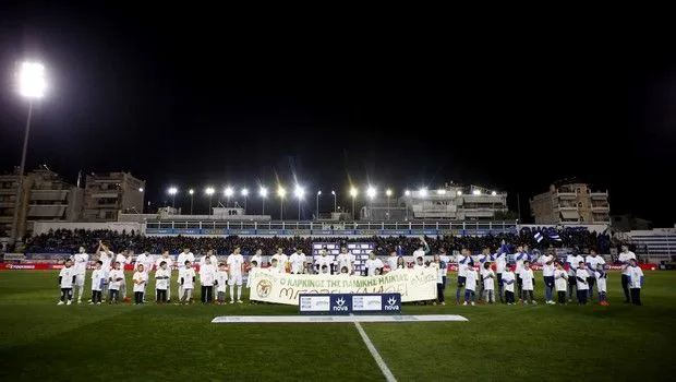 Προπηλάκισαν τον αναλυτή του Ολυμπιακού οπαδοί του Ατρομήτου