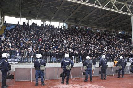 Λάβροι κατά Χριστοβασίλη οι οπαδοί του ΠΑΣ: “Ευτυχώς χάσαμε και σώθηκε η πόλη”