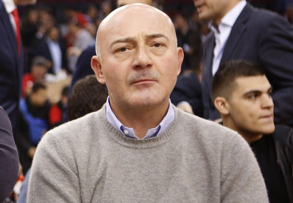 Με το… σουβενίρ των Αγγελόπουλων πήγε στον Ρέμο