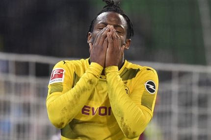 Η ρατσιστική επίθεση και η “πληρωμένη” απάντηση του “Μπάτμαν”