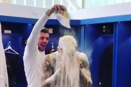 Εκδικήθηκαν με… αλεύρι τον Ικάρντι οι συμπαίκτες του