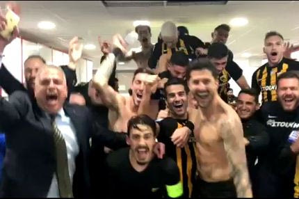 VIDEO: Οι έξαλλοι πανηγυρισμοί της ΑΕΚ στα αποδυτήρια