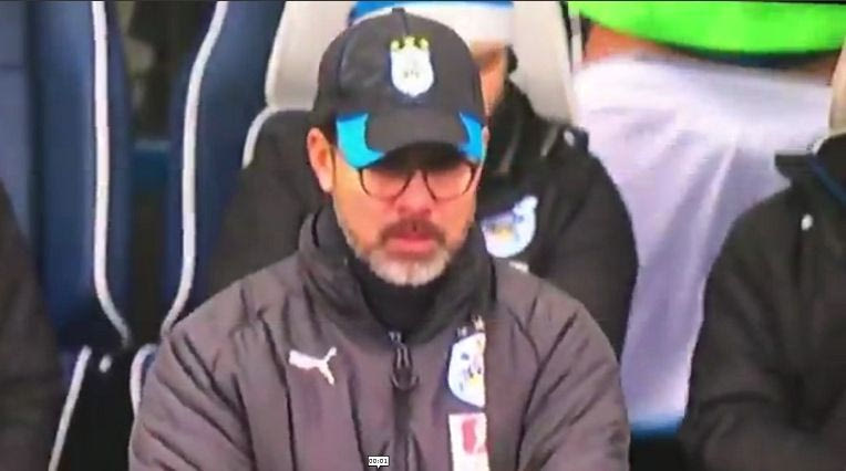 Η… γυμνή γκάφα της χρονιάς ανήκει στην Χάντερσφιλντ