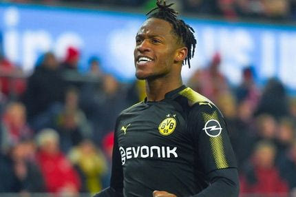 Ο Μπατσουαγί φόρεσε τα… παπούτσια του Ομπαμεγιάνγκ