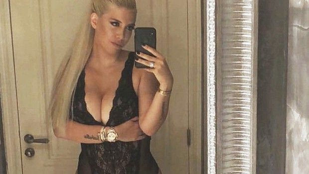 H σέξι Γουάντα Νάρα “άναψε φωτιές” την ημέρα των ερωτευμένων!