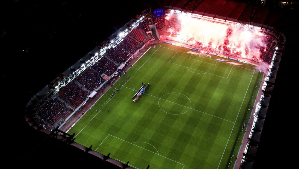 Έφυγε από τον Ολυμπιακό ως… λίγος και ψηφίστηκε προπονητής της χρονιάς!