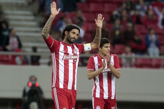 Ευχές σε Ολυμπιακό στα ελληνικά ο Τσόρι