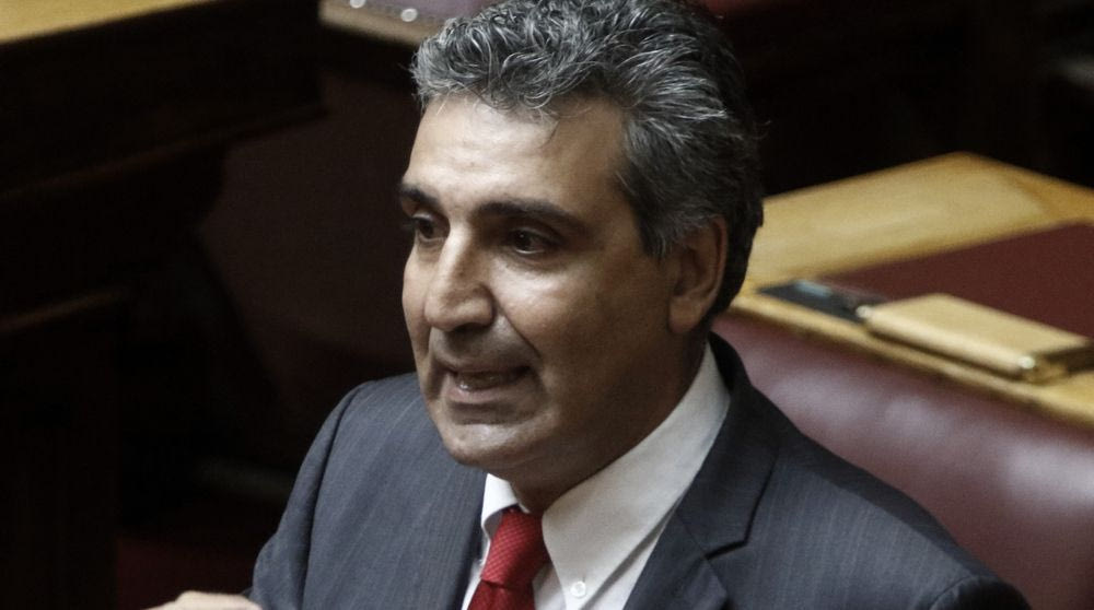 Ξαναχτύπησε ο Φωκάς, δεν θέλει να μείνει στην Αθήνα η ΕΠΟ