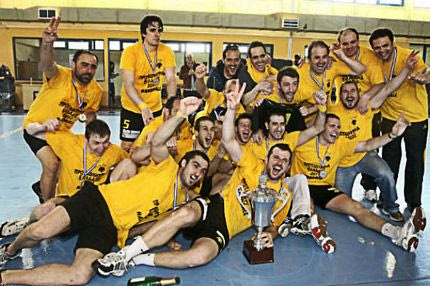 Ο τελευταίος τίτλος της ΑΕΚ στη Θεσσαλονίκη ήταν για μάγκες!