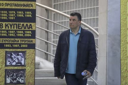 Πήγε ο Αγγέλου πριν… φύγει ο Γιαννάκης
