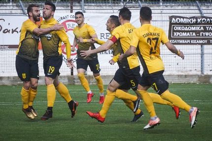 Ο Άρης “χτύπησε” ξανά στο τελευταίο δεκάλεπτο και έμεινε στην κορυφή