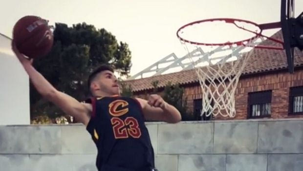 Η ρήτρα 500 εκατ. ευρώ γι’ αυτό το… κάρφωμα είναι λίγη!