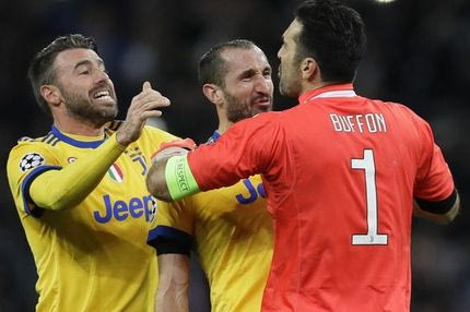 H Γιουβέντους έκανε τρεις εφημερίδες να “τρακάρουν” μεταξύ τους!