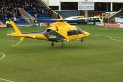 Ελικόπτερο προσγειώθηκε σε αγωνιστικό χώρο για να σώσει οπαδό!