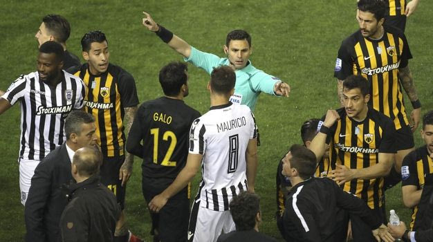 Τραβάνε τα μαλλιά τους οι ατζέντηδες, στα τάρταρα η αξιοπιστία της Ελλάδας