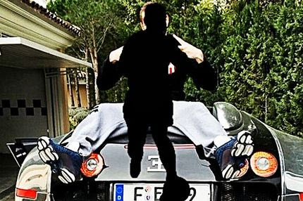 Ποιο super car; Ο Τερ Στέγκεν έχει το καλύτερο μεταφορικό μέσο