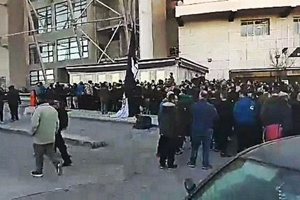 Ο κόσμος άνοιξε τα εκδοτήρια νωρίτερα!