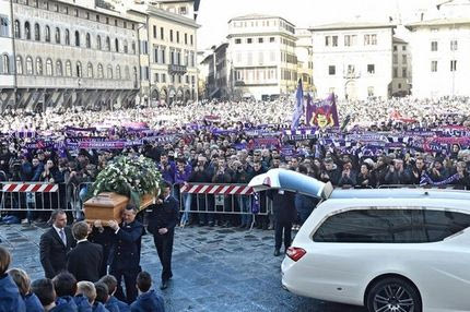 Το γράμμα που διάβασε ο Μπαντέλ στην κηδεία του Αστόρι σε κάνει να ανατριχιάζεις