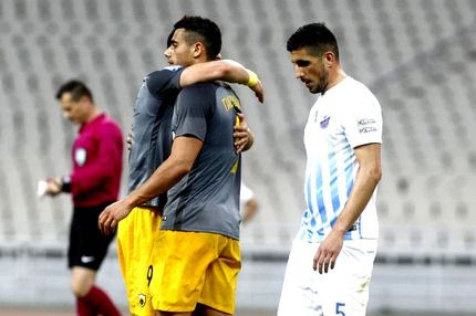 On fire Γιακουμάκης και πεντάρα η ΑΕΚ