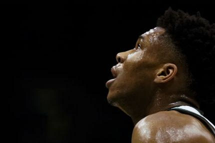 Το Μιλγουόκι σε “αναμμένα κάρβουνα” για τον Γιάννη