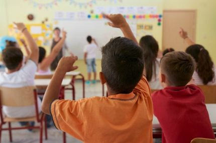 “Οι Μικροί Ήρωες Ταξιδεύουν”, ένα συναρπαστικό ταξίδι για τους μαθητές της ακριτικής Ελλάδας, από την Stoiximan, στο Cosmote History