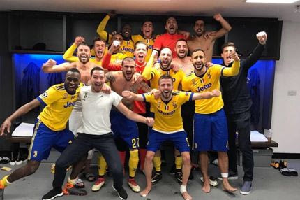 Η πανηγυρική selfie στα αποδυτήρια της Γιουβέντους