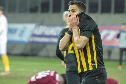 Ο οπαδός της ΑΕΛ που… όρμησε στον Λαμπρόπουλο