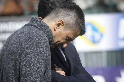 Έβαλε ταινία ταμειακής στο στόμα και τον έδιωξαν