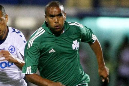 Εμεινε ελεύθερος ο Μουν