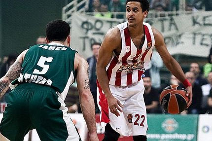 Για κάθε Τζέιμς υπάρχει κι ένας Ρόμπερτς