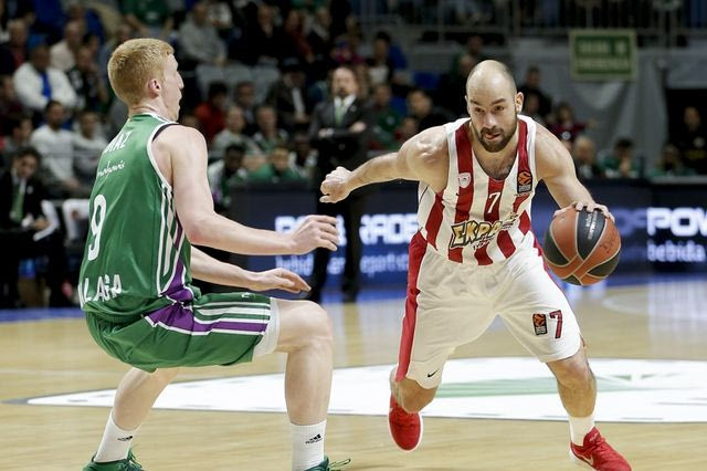 Μέσα από τα χέρια του έχασε τη νίκη ο Ολυμπιακός…