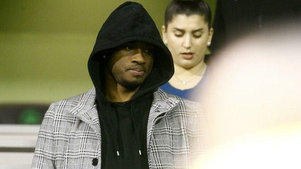 Το ντύσιμο του Θανάση Αντετοκούμπο στην Λεωφόρο είναι ο ορισμός του εντυπωσιακού!