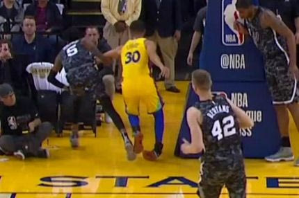 Γύρισε τον αστράγαλο του ο Κάρι!