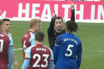 Η Έβερτον “αυτοκτόνησε” και… ανέστησε την Μπέρνλι