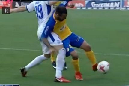 Απίστευτη γκάφα από τηλε… διαιτητή