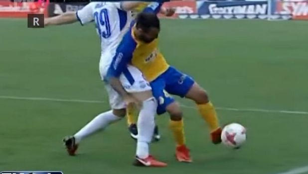 Απίστευτη γκάφα από τηλε… διαιτητή