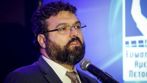 Στέλνει τα… προαπαιτούμενα ο Βασιλειάδης