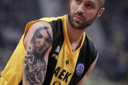 Ο Βασιλόπουλος έκανε τατουάζ τη… βασίλισσα του!